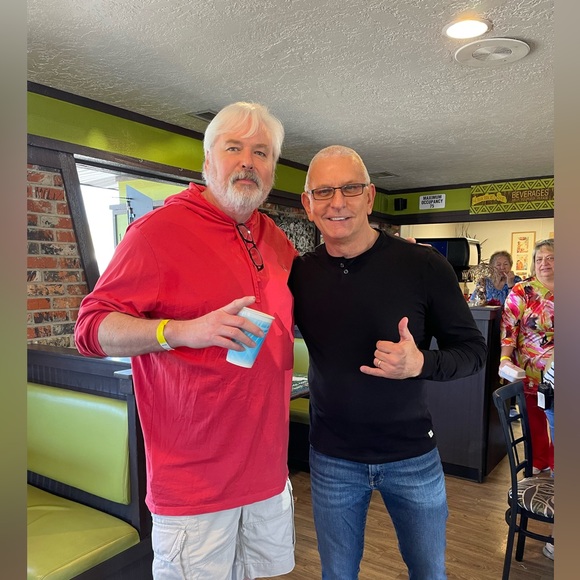 Meet your Posher, Victor - Picture 3 of 4